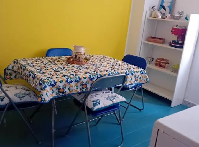 House * 몬델로